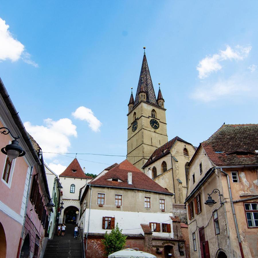 Kleines Hotel Nagyszeben Kültér fotó